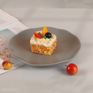 Good quality ceramic tableware <em>plate</em> for home restaurant