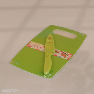 Online Wholesale Plastic Cutting <em>Board</em> with Paring Knife for Kitchen