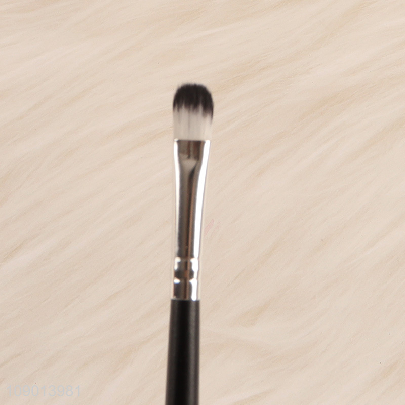 Yiwu market professional makeup brush eye shadow brush with plastic handle