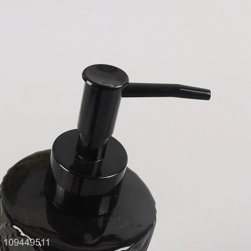 China wholesale simple bathroom liquid soap dispenser